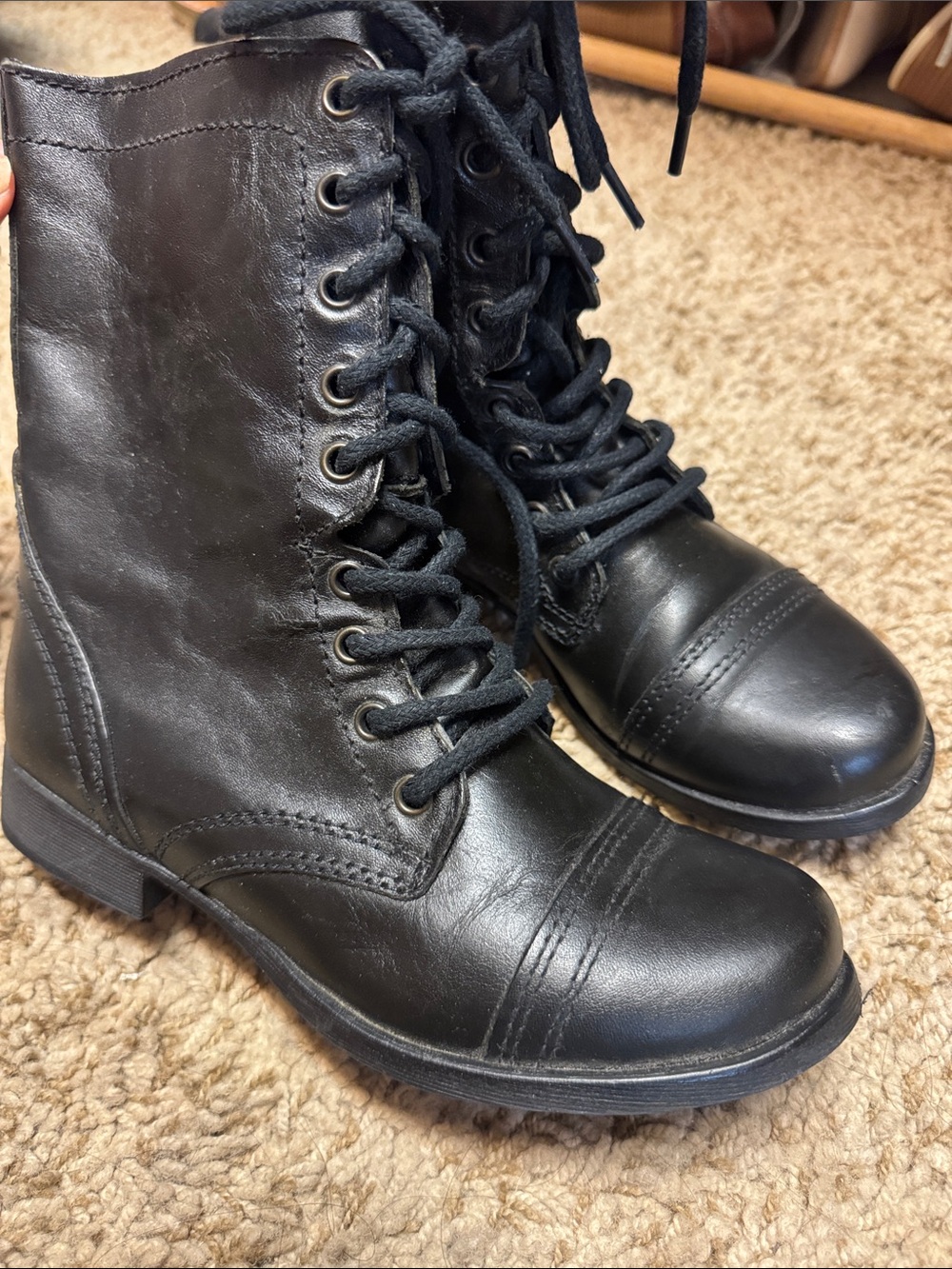 New Steve Madden Black Lace-Up Combat Boots for Women - Classic Military 6 1/2